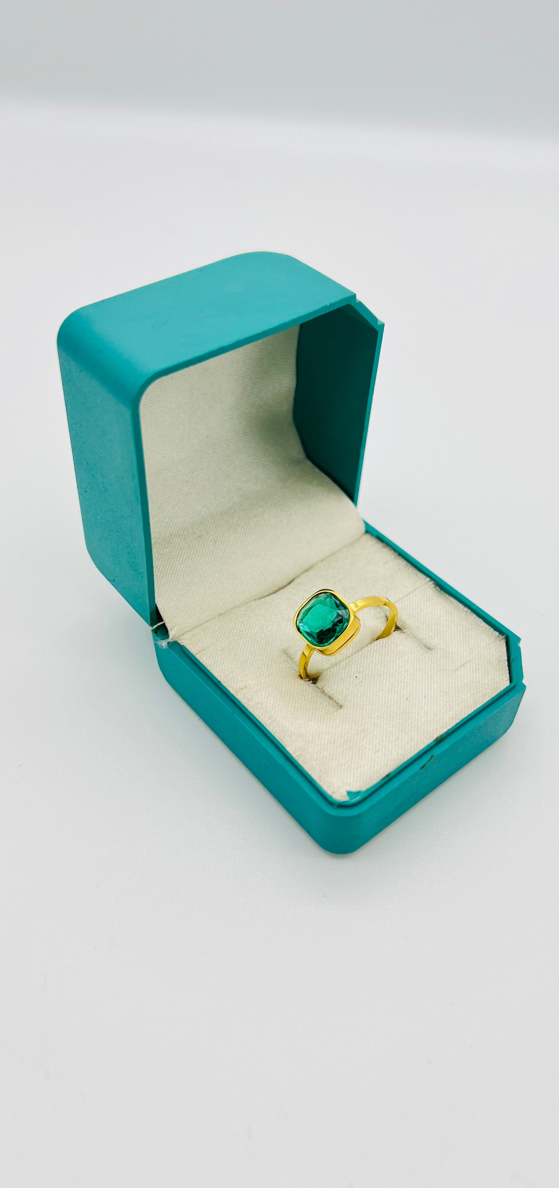 Elegant Gold Plated Artificial Ring with Green Stone – Stylish Fashion Jewelry for Women