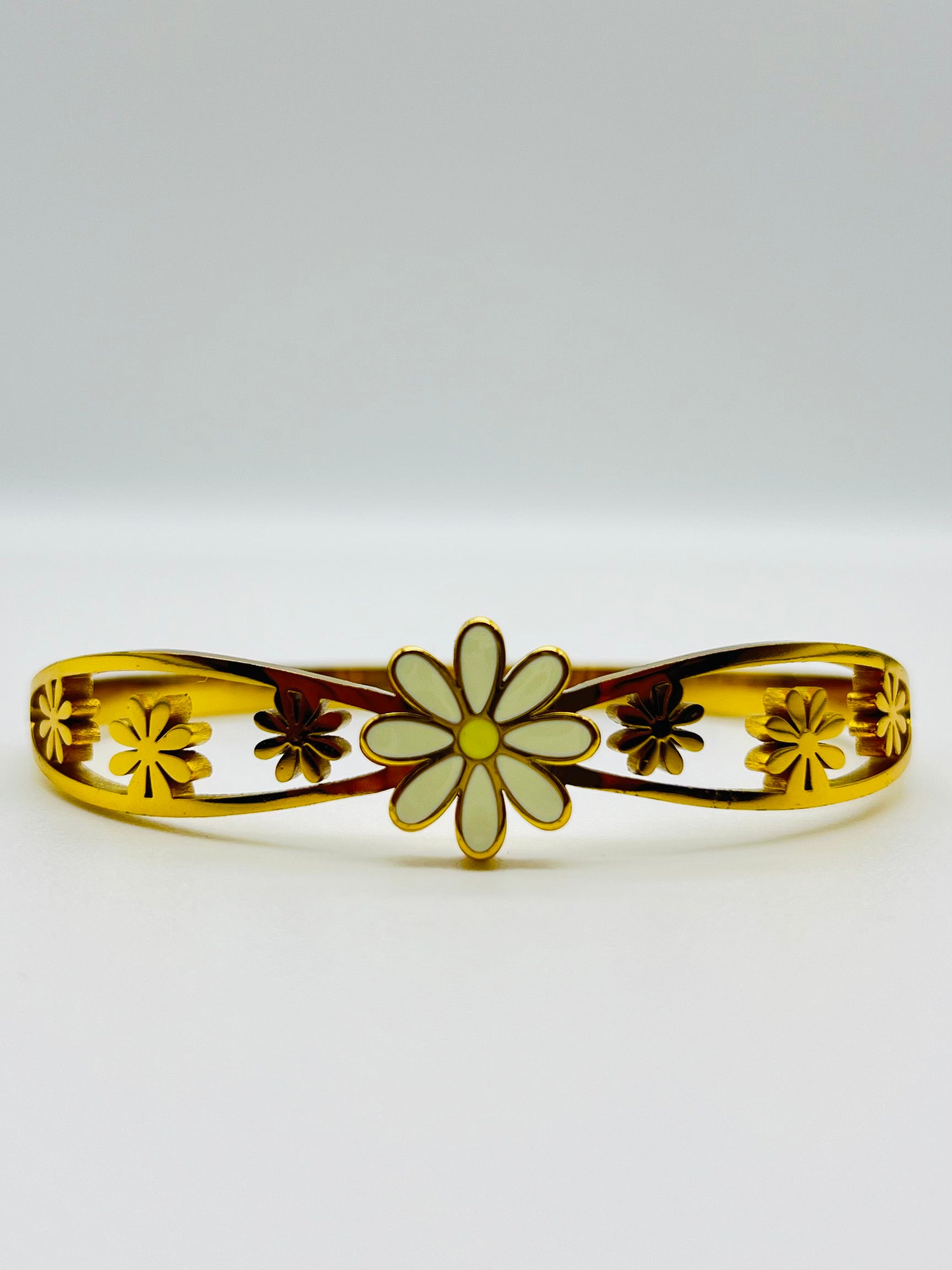 Daisy Flower Bangle Bracelet - Gold Floral Cut-Out Design