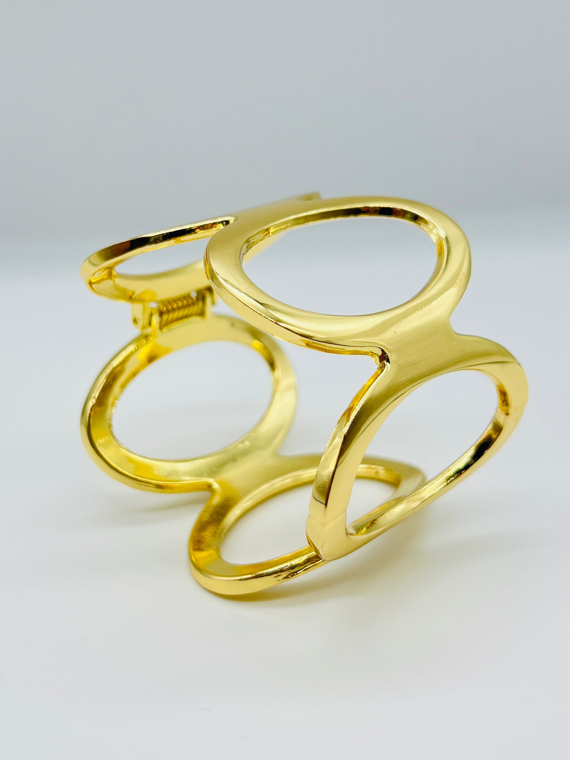 Elegant Geometric Bracelet for Women – Modern Statement Jewelry