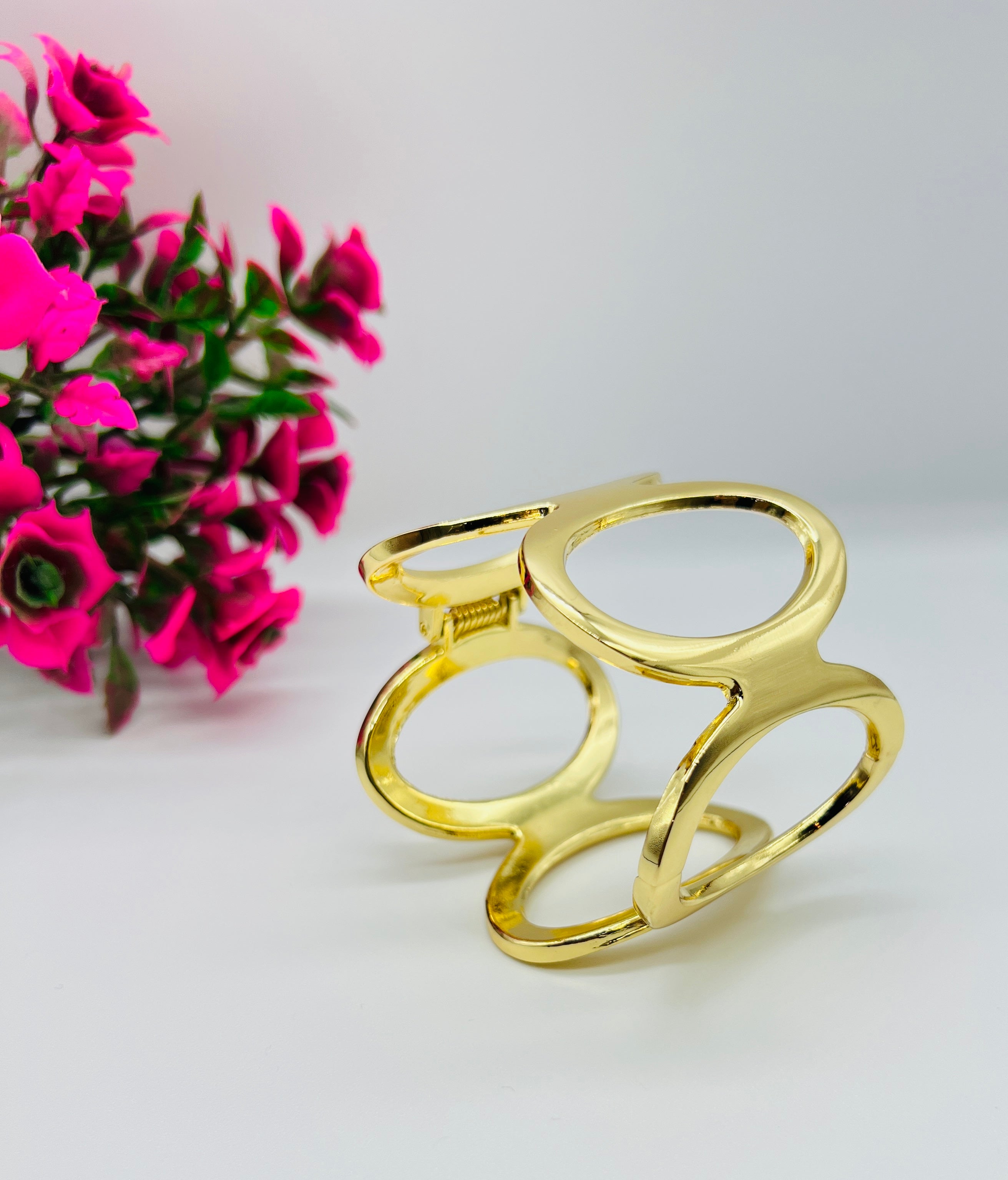 Elegant Geometric Bracelet for Women – Modern Statement Jewelry